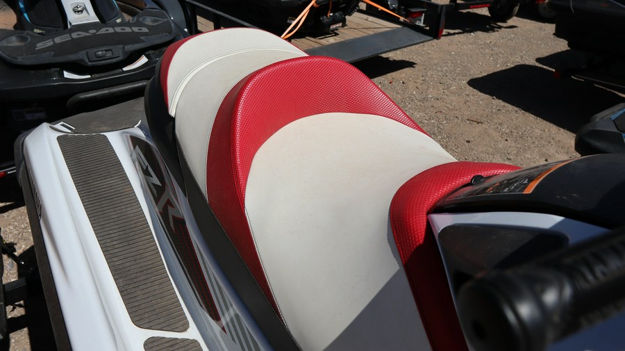 2016 YAMAHA FZR SVHO WHITE AND RED