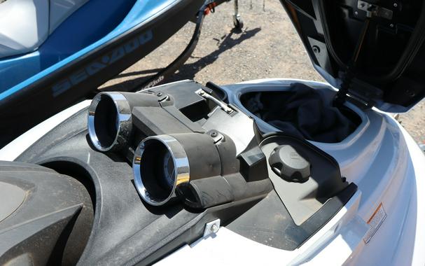 2016 YAMAHA FZR SVHO WHITE AND RED