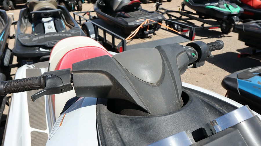 2016 YAMAHA FZR SVHO WHITE AND RED