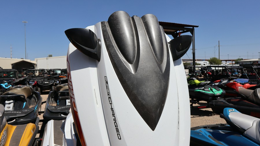 2016 YAMAHA FZR SVHO WHITE AND RED