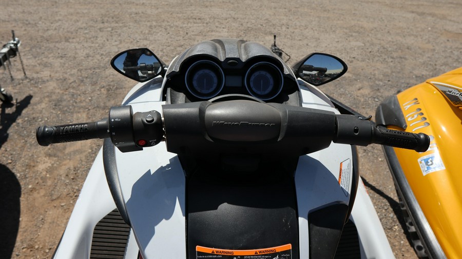 2016 YAMAHA FZR SVHO WHITE AND RED