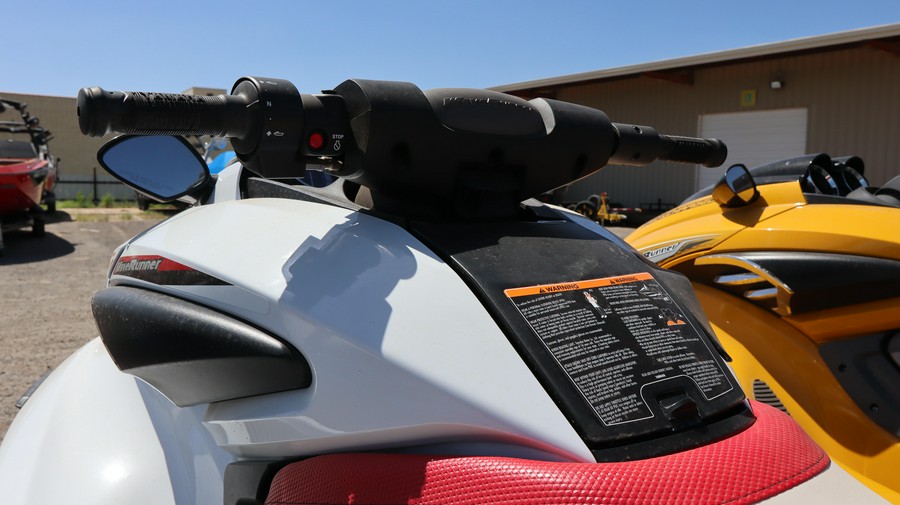 2016 YAMAHA FZR SVHO WHITE AND RED