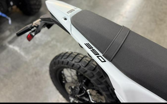 2026 KTM 390 Enduro R