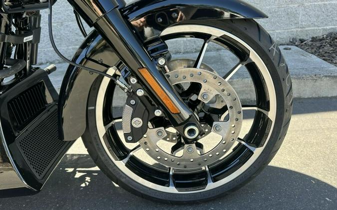 2026 Harley-Davidson® Road Glide 3 VIVID BLACK