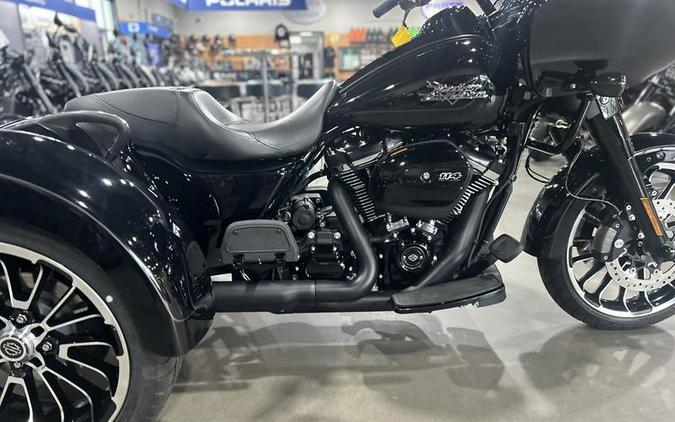 2025 Harley-Davidson® FLTRT - Road Glide® 3
