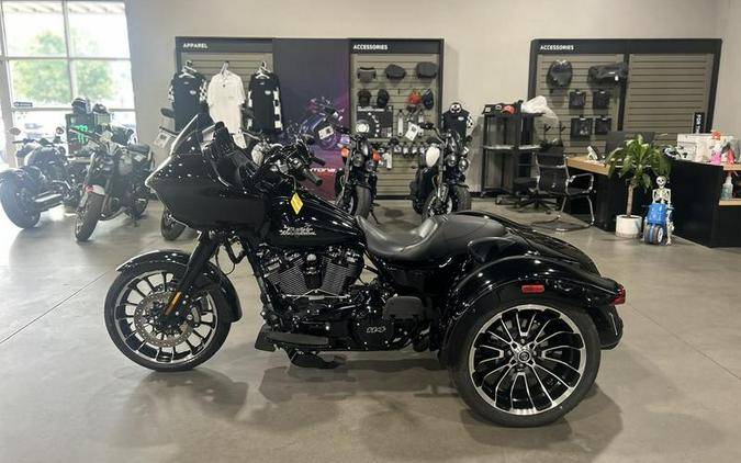2025 Harley-Davidson® FLTRT - Road Glide® 3