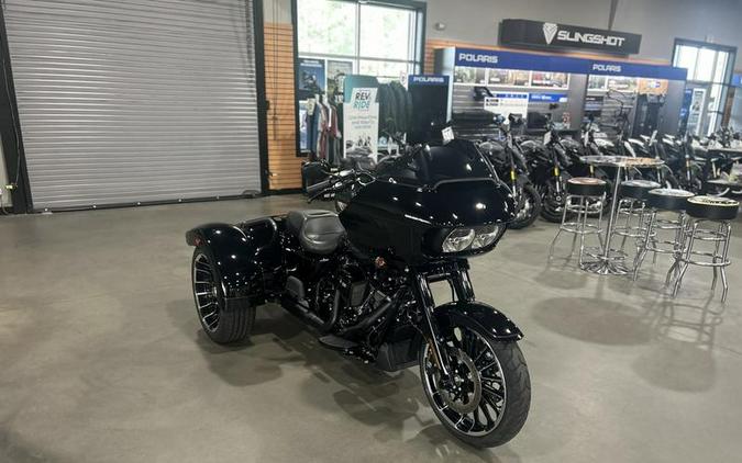 2025 Harley-Davidson® FLTRT - Road Glide® 3