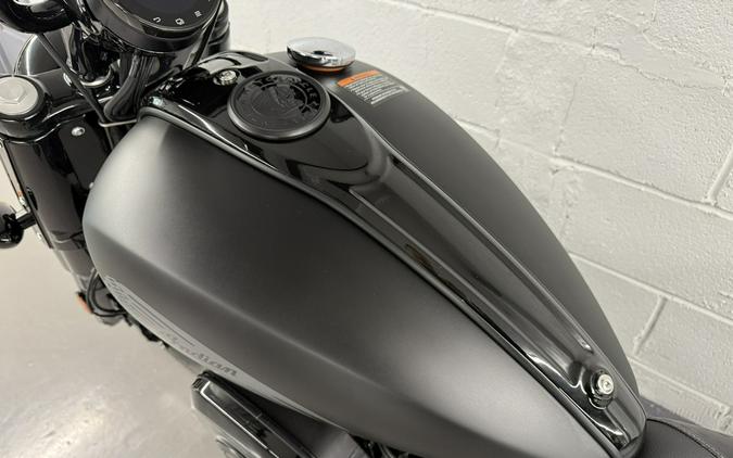 2026 Indian Chief Bobber Dark Horse