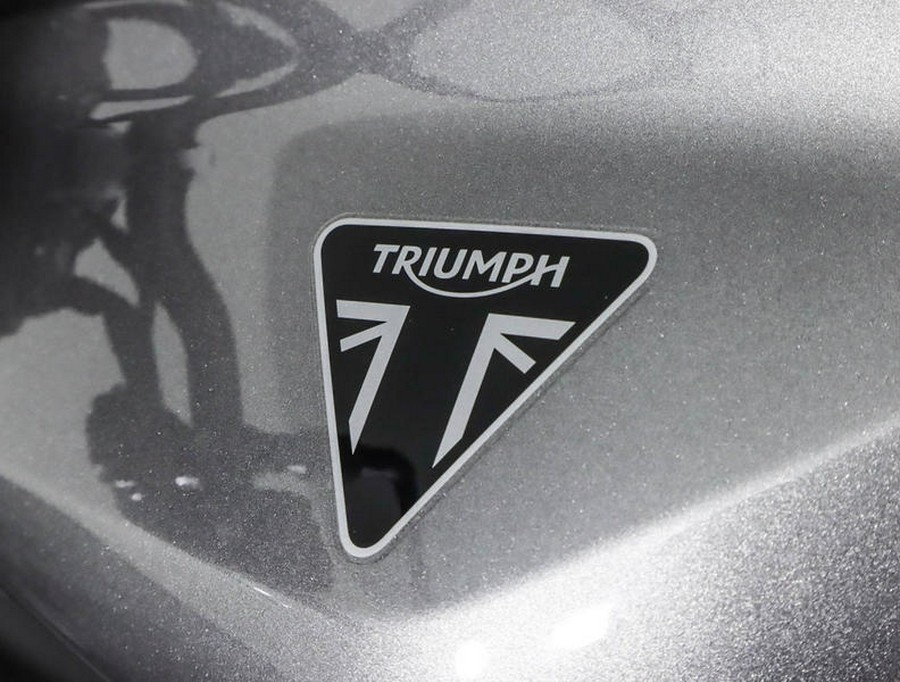 2024 Triumph Street Triple 765 R Silver Ice