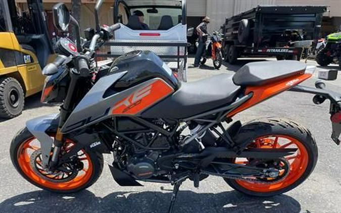 2023 KTM 200 Duke