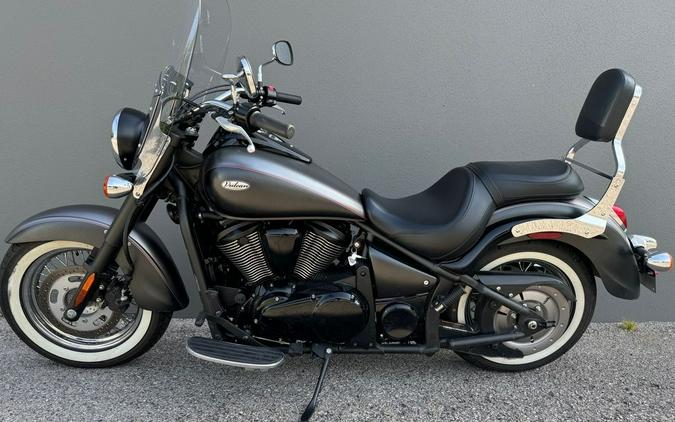 2018 Kawasaki Vulcan® 900 Classic