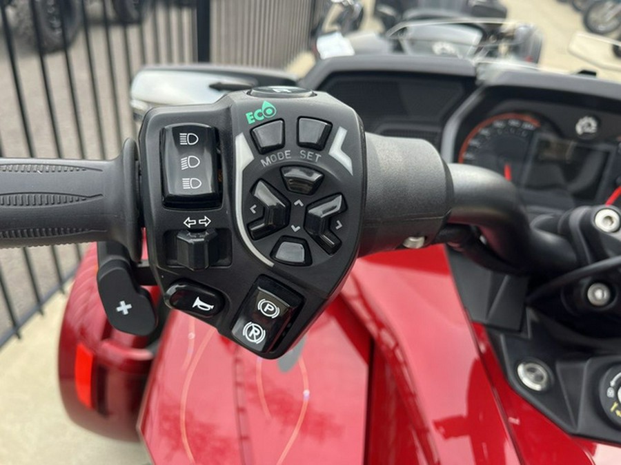 2016 Can-Am Spyder F3 Limited 6-Speed Semi-Automatic (SE6)