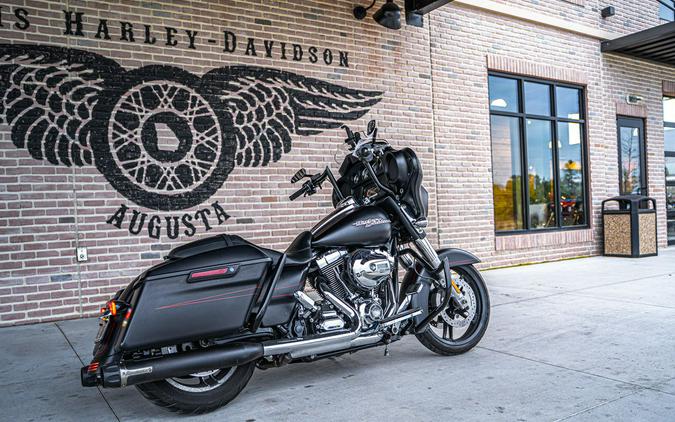 2015 Harley-Davidson® FLHXS - Street Glide® Special