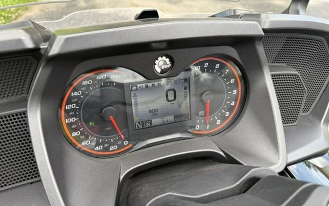 2017 Can-Am® Spyder® F3-T 6-Speed Semi-Automatic (SE6)