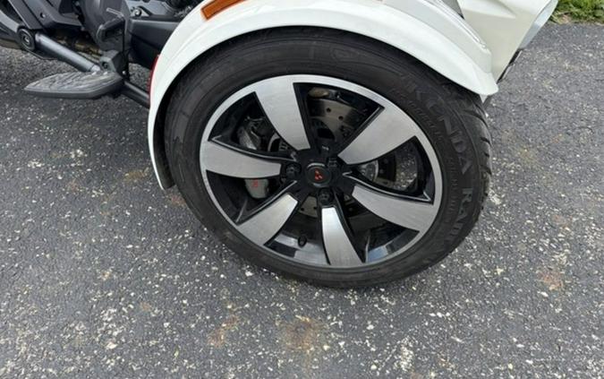 2017 Can-Am® Spyder® F3-T 6-Speed Semi-Automatic (SE6)