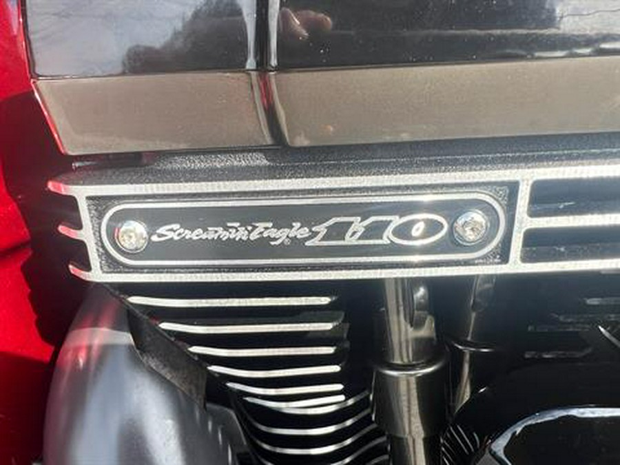 2017 Harley-Davidson CVO™ Pro Street Breakout®