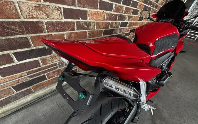 2026 Honda® CBR650R E-Clutch