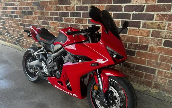 2026 Honda® CBR650R E-Clutch