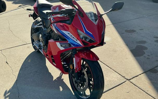2026 Honda CBR650R E-Clutch