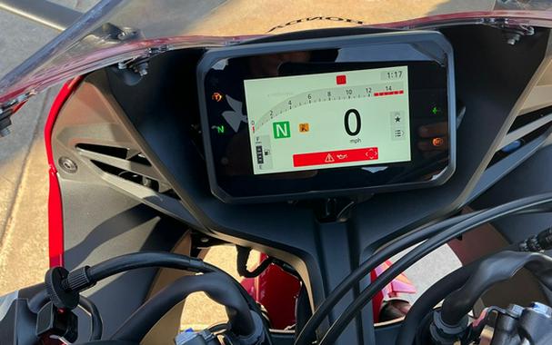 2026 Honda CBR650R E-Clutch