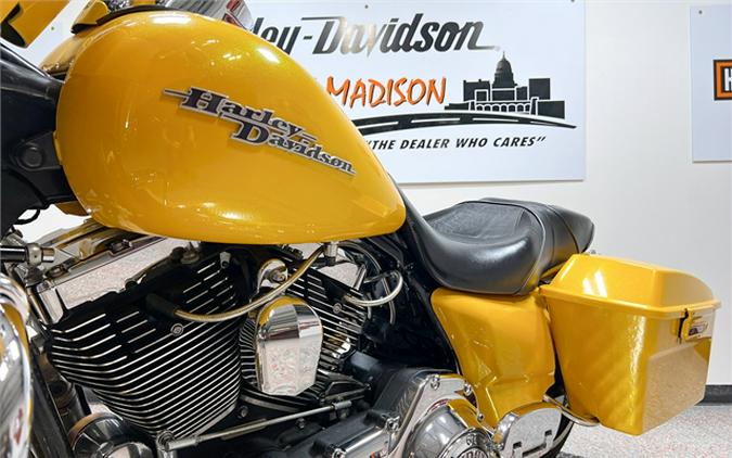 2013 Harley-Davidson Street Glide FLHX 56,148 Miles Chrome Yellow Pearl