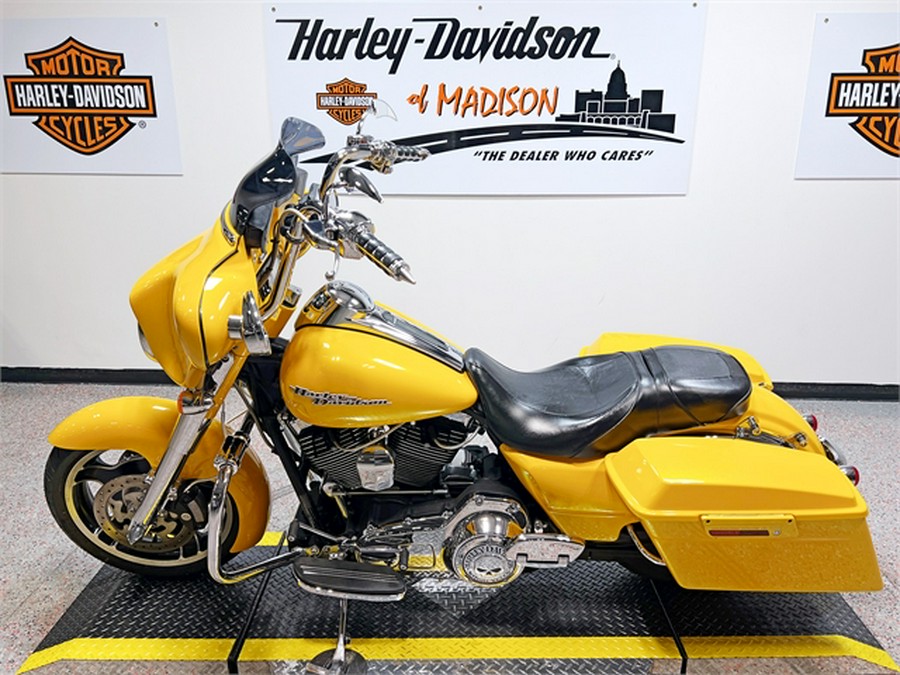 2013 Harley-Davidson Street Glide FLHX 56,148 Miles Chrome Yellow Pearl