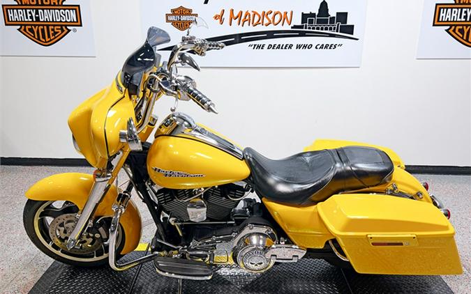 2013 Harley-Davidson Street Glide FLHX 56,148 Miles Chrome Yellow Pearl