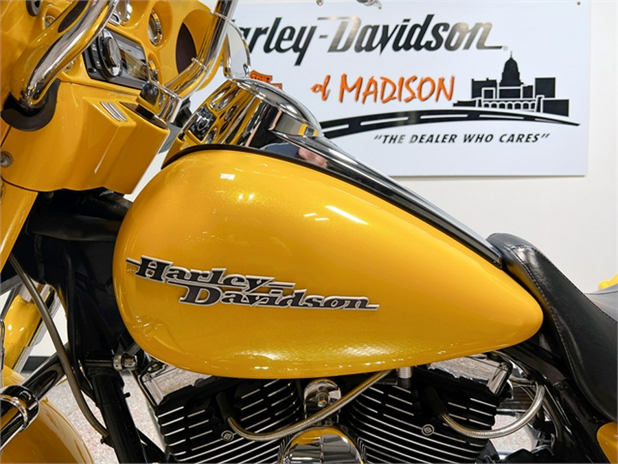 2013 Harley-Davidson Street Glide FLHX 56,148 Miles Chrome Yellow Pearl