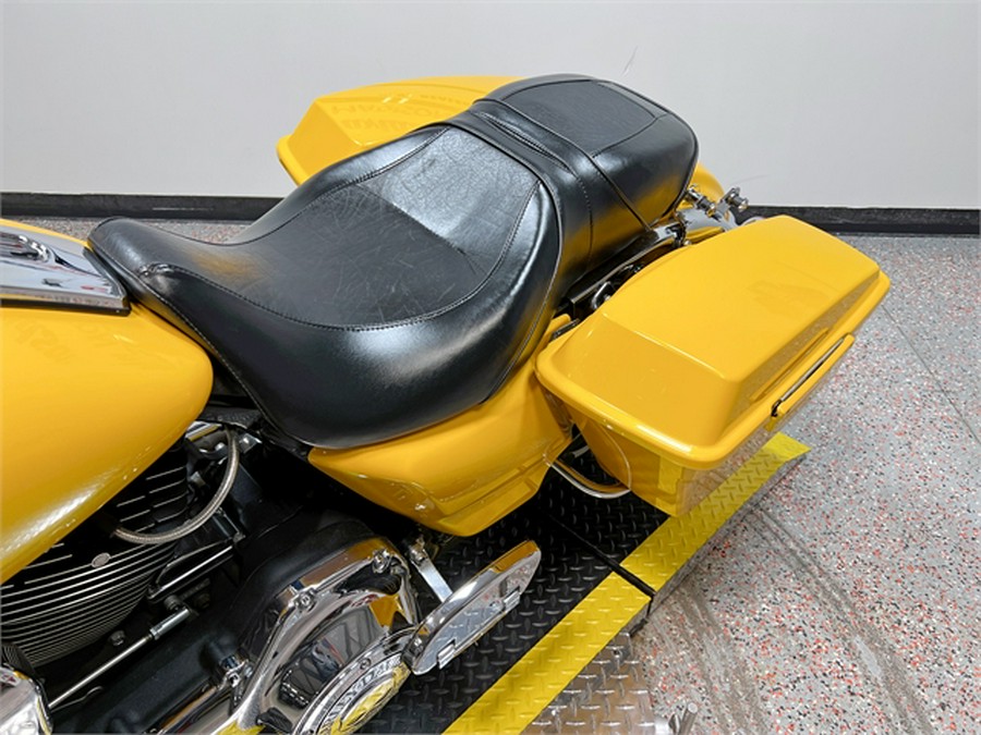 2013 Harley-Davidson Street Glide FLHX 56,148 Miles Chrome Yellow Pearl