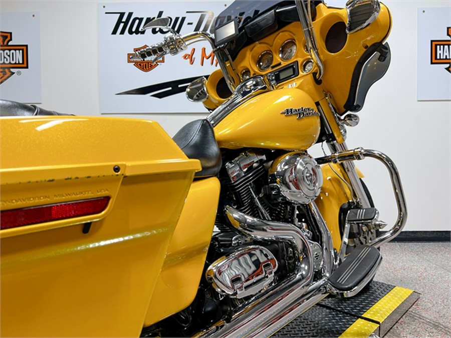 2013 Harley-Davidson Street Glide FLHX 56,148 Miles Chrome Yellow Pearl