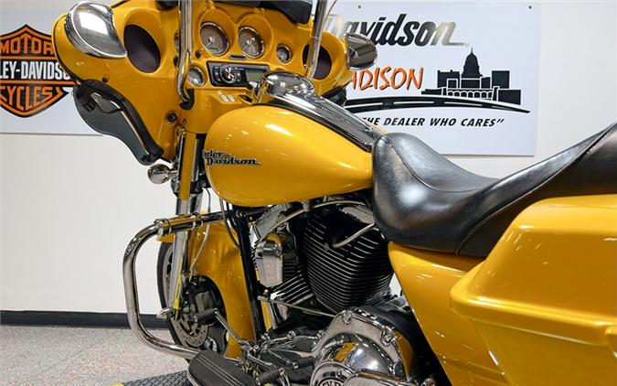 2013 Harley-Davidson Street Glide FLHX 56,148 Miles Chrome Yellow Pearl