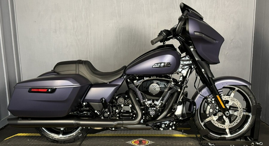 2025 Harley-Davidson Street Glide® FLHX PRPL ABYSS DNM
