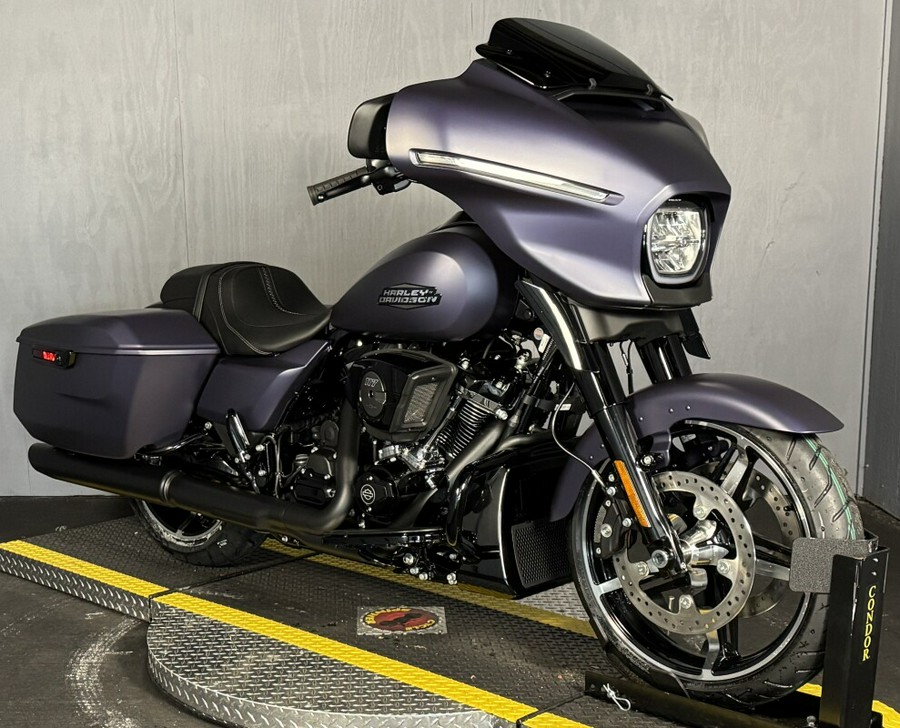 2025 Harley-Davidson Street Glide® FLHX PRPL ABYSS DNM