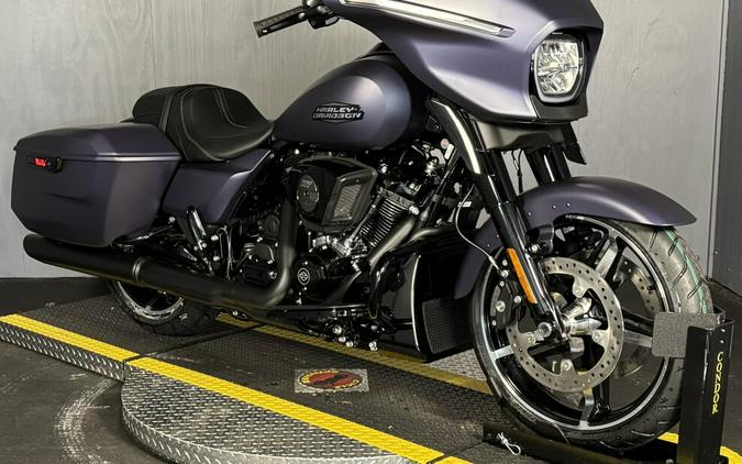2025 Harley-Davidson Street Glide® FLHX PRPL ABYSS DNM