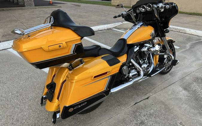 2022 Harley-Davidson® FLHXSE - CVO™ Street Glide®