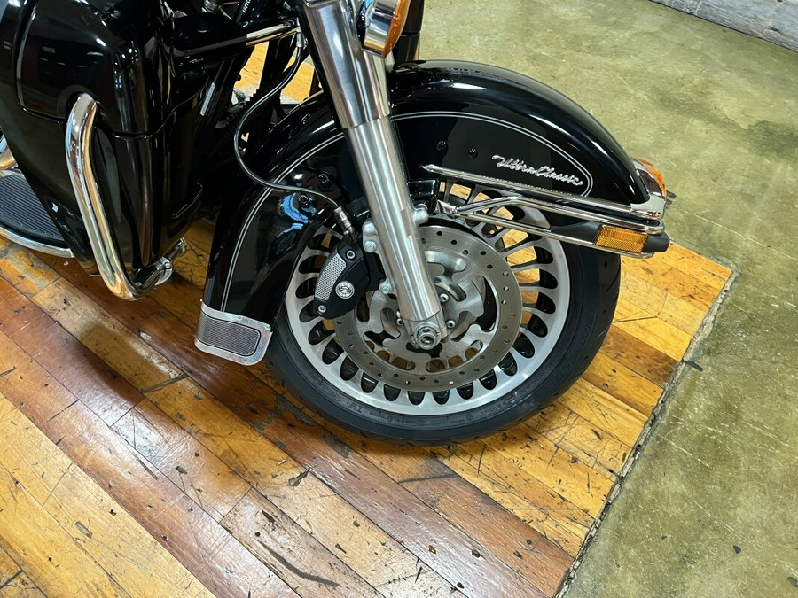 Used 2009 Harley-Davidson Electra Glide Ultra Classic Grand American Touring Motorcycle For Sale Near Memphis, TN