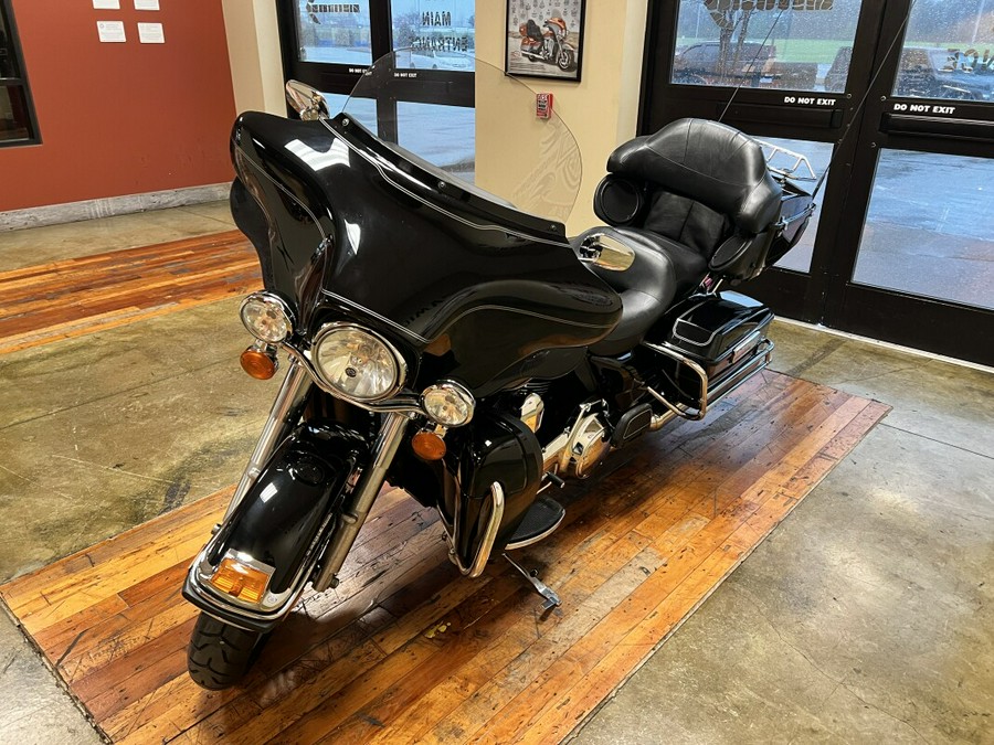 Used 2009 Harley-Davidson Electra Glide Ultra Classic Grand American Touring Motorcycle For Sale Near Memphis, TN