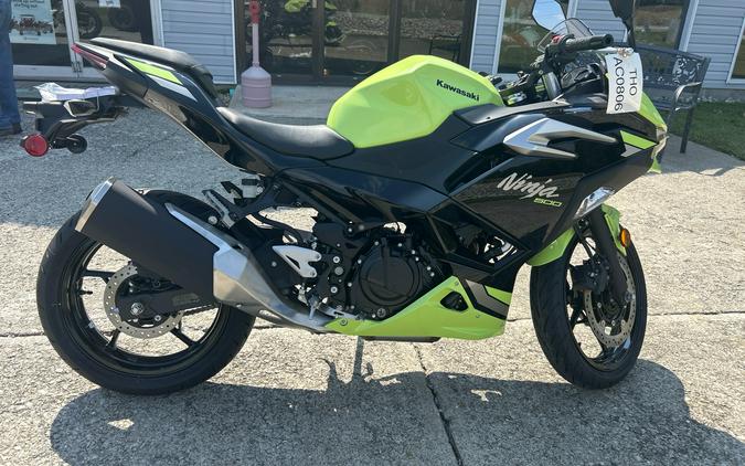 2026 Kawasaki Ninja® 500 ABS