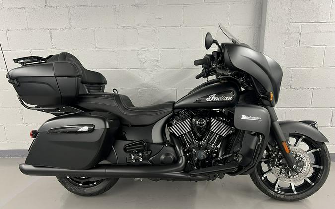 2025 Indian ROADMASTER DARK HORSE WITH POWERBAND AUDIO PACKAGE
