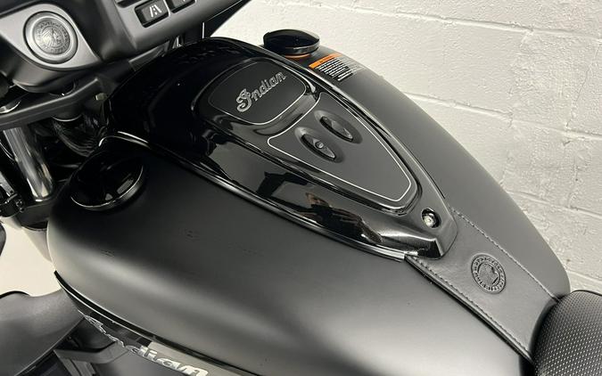 2025 Indian ROADMASTER DARK HORSE WITH POWERBAND AUDIO PACKAGE