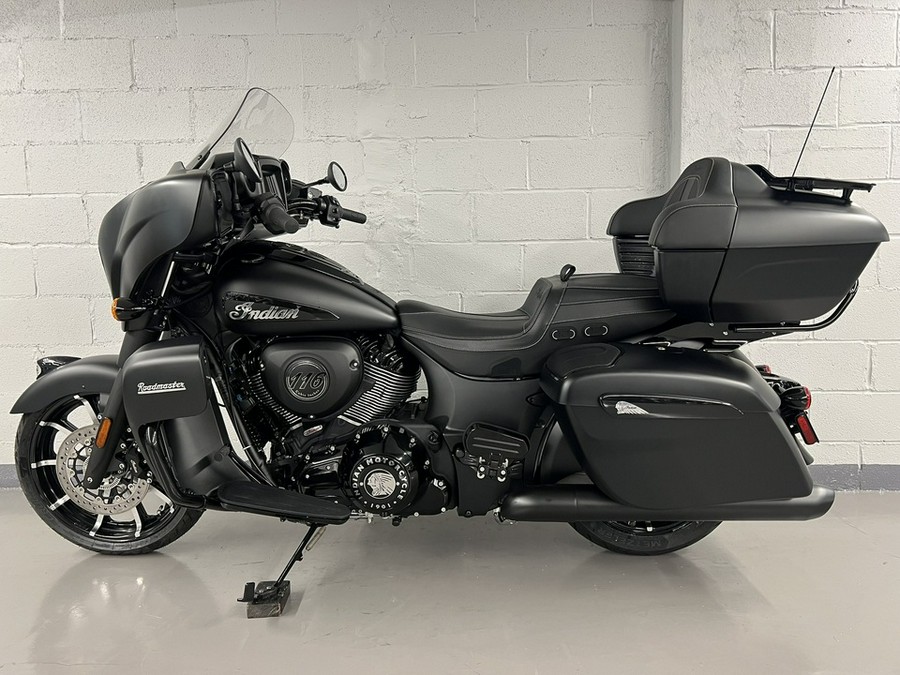 2025 Indian ROADMASTER DARK HORSE WITH POWERBAND AUDIO PACKAGE