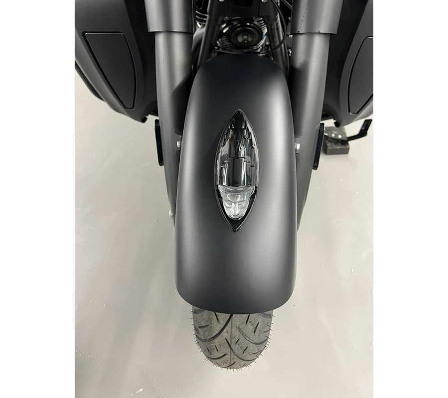 2025 Indian ROADMASTER DARK HORSE WITH POWERBAND AUDIO PACKAGE