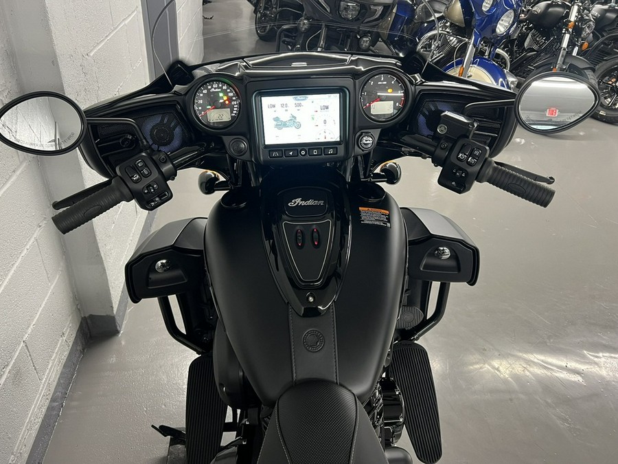 2025 Indian ROADMASTER DARK HORSE WITH POWERBAND AUDIO PACKAGE