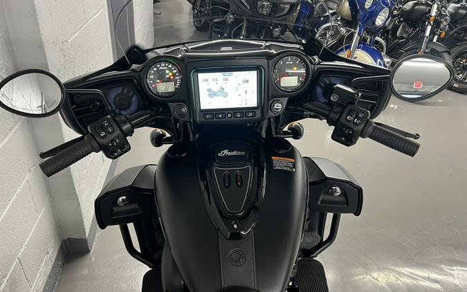 2025 Indian ROADMASTER DARK HORSE WITH POWERBAND AUDIO PACKAGE