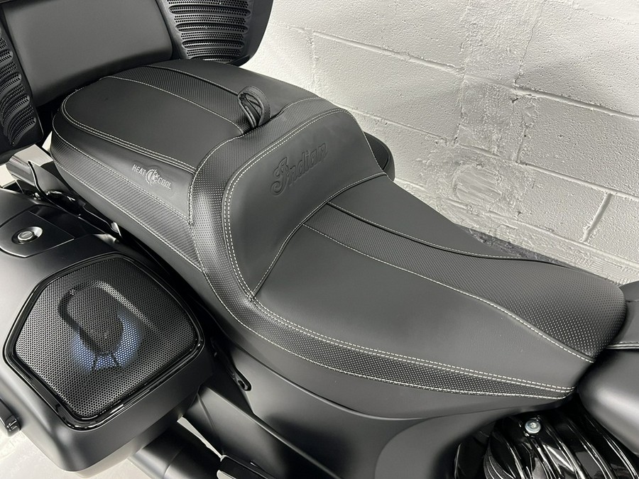 2025 Indian ROADMASTER DARK HORSE WITH POWERBAND AUDIO PACKAGE