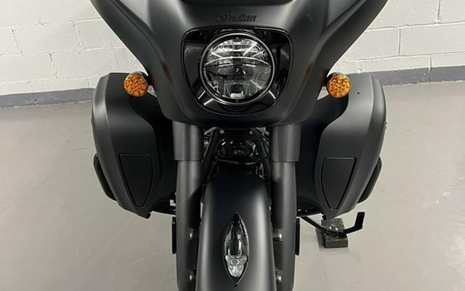 2025 Indian ROADMASTER DARK HORSE WITH POWERBAND AUDIO PACKAGE