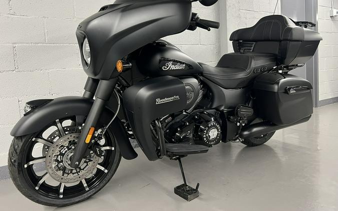 2025 Indian ROADMASTER DARK HORSE WITH POWERBAND AUDIO PACKAGE