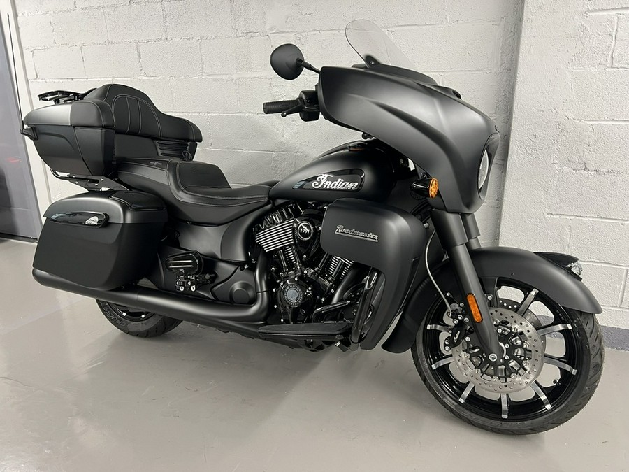 2025 Indian ROADMASTER DARK HORSE WITH POWERBAND AUDIO PACKAGE