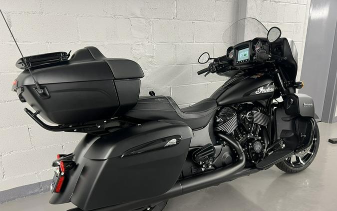 2025 Indian ROADMASTER DARK HORSE WITH POWERBAND AUDIO PACKAGE