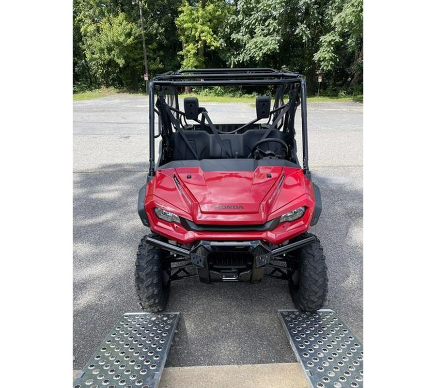 2024 Honda® Pioneer 1000-5 Deluxe